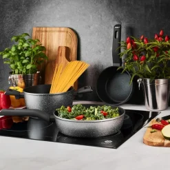 Garnek na indukcję z powłoką marmurową i pokrywką Konighoffer Grigio 3,9 l