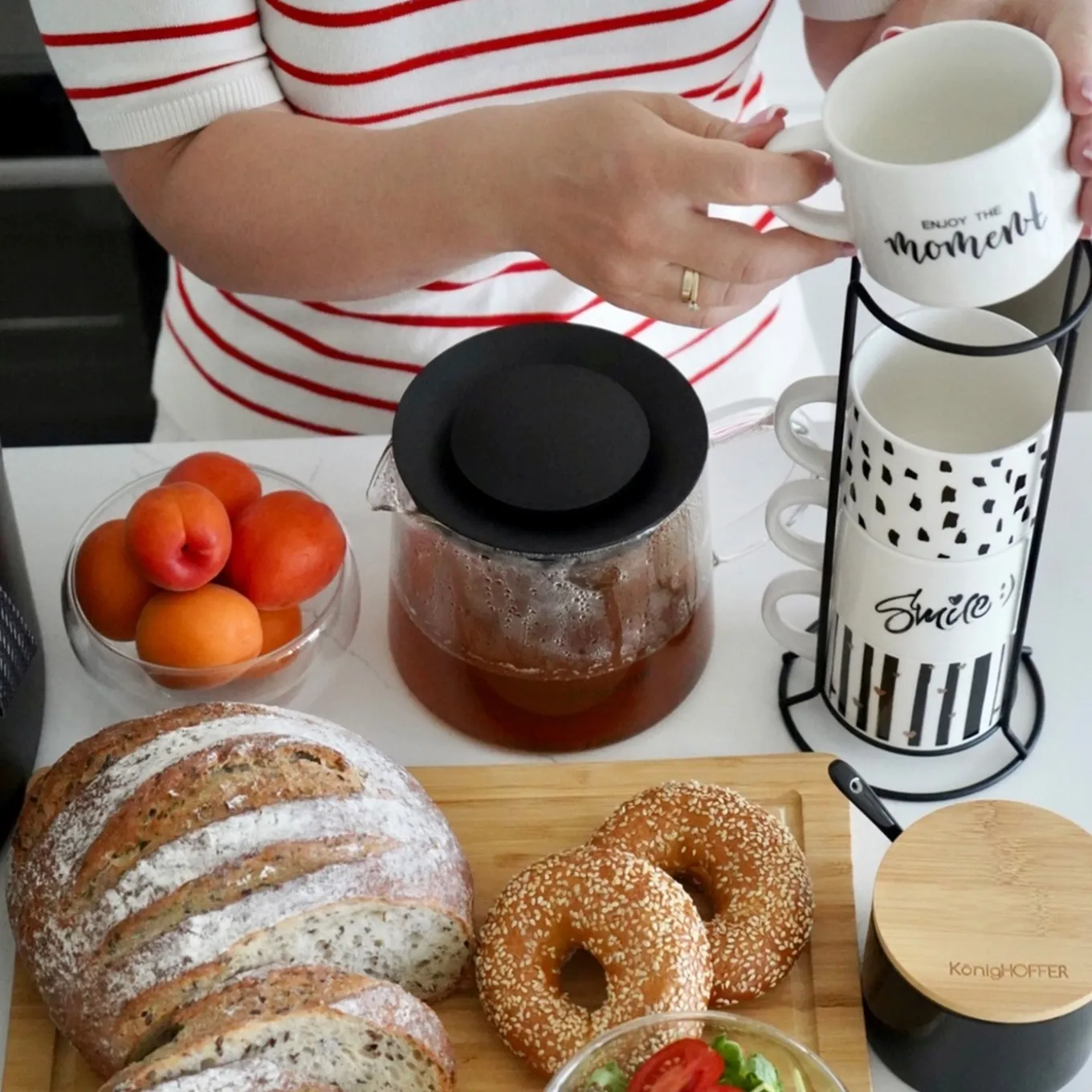 Komplet kubków na stojaku Tadar Decor 300 ml 4 sztuki