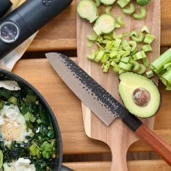 Nóż Santoku ręcznie robiony z twardej stali Starke Pro Toshiro 18 cm