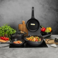 Patelnia na indukcję z pokrywką Starke Pro Taylor Marble 24 cm głęboka