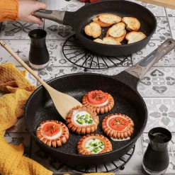 Patelnia na indukcję z powłoką marmurową Starke Pro Embossed 28 cm