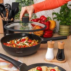 Patelnia WOK na indukcję z pokrywką Konighoffer Black Rose 30 cm