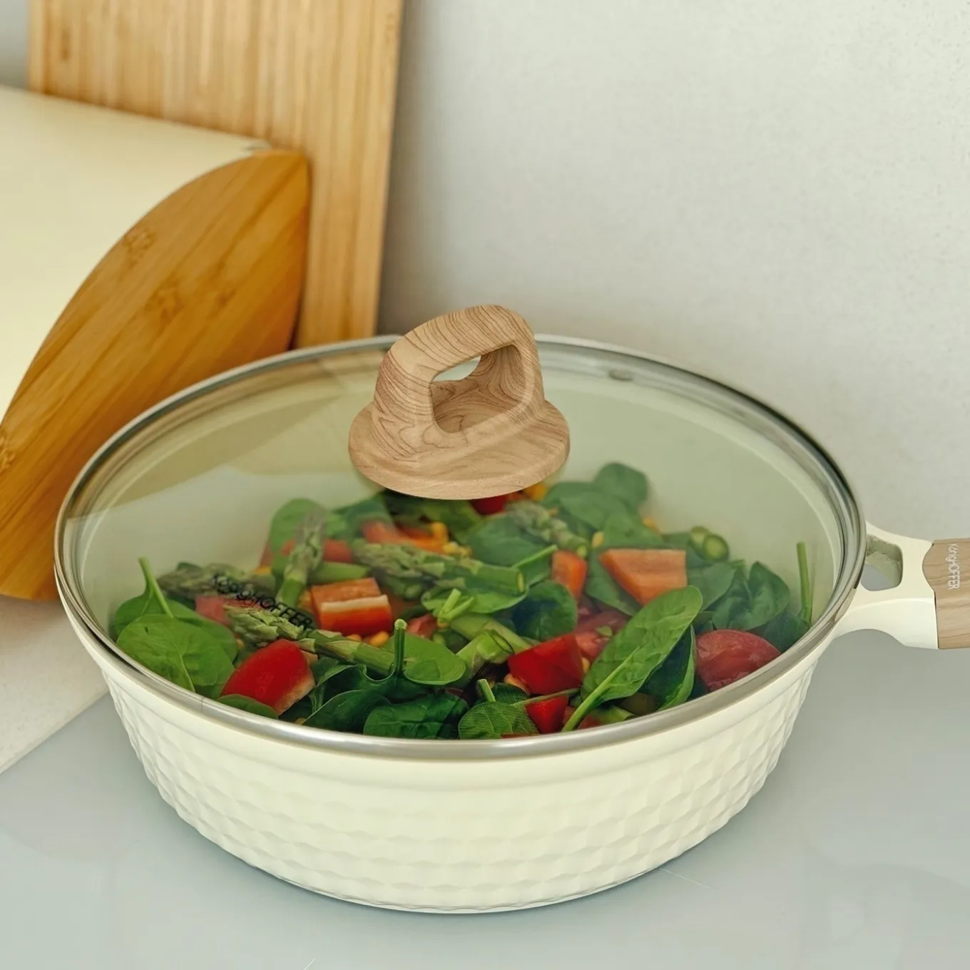 Patelnia z powłoką ceramiczną na indukcję Konighoffer Rosti z pokrywką 28 cm kremowa