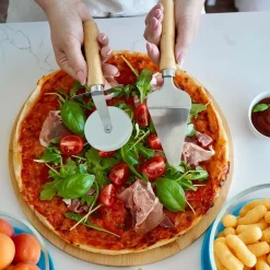 Radełko i deska z łopatką do serwowania pizzy Tadar