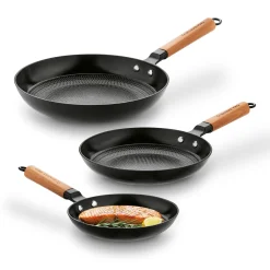 Zestaw trzech patelni żeliwnych Starke Pro Hanoi 20 cm 24 cm 28 cm